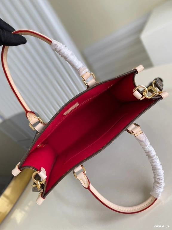 WIS PETIT SAC PLAT LOUIS VUITTON 1205